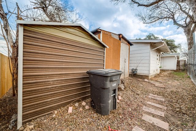 203 Sullivan, San Antonio, TX 78213