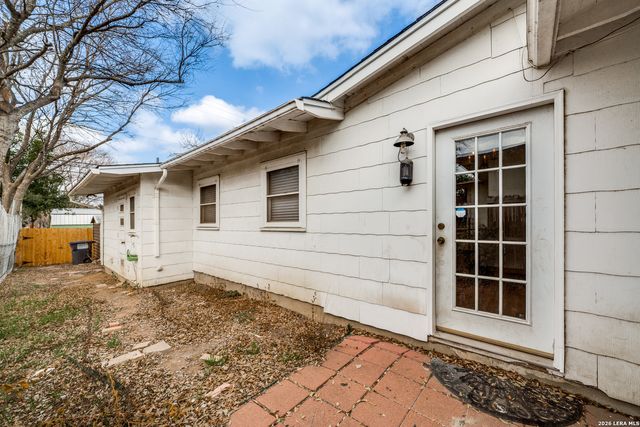 203 Sullivan, San Antonio, TX 78213