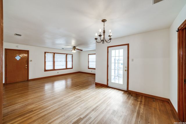 203 Sullivan, San Antonio, TX 78213