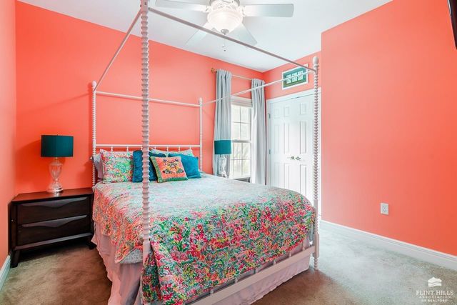 3700 Crossgate Circle, Manhattan, KS 66503