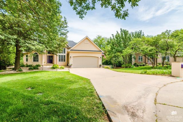 3700 Crossgate Circle, Manhattan, KS 66503