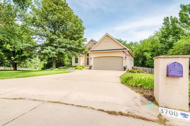 3700 Crossgate Circle, Manhattan, KS 66503