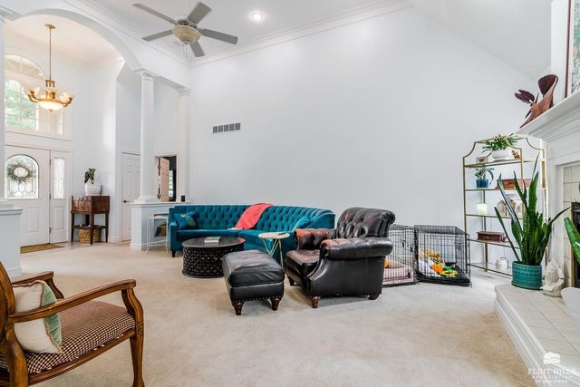 3700 Crossgate Circle, Manhattan, KS 66503