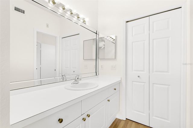 5110 NORTHRIDGE ROAD 203, Sarasota, FL 34238