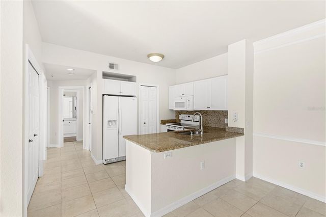 5110 NORTHRIDGE ROAD 203, Sarasota, FL 34238