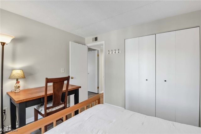 50 S Rocky River Drive 206, Berea, OH 44017