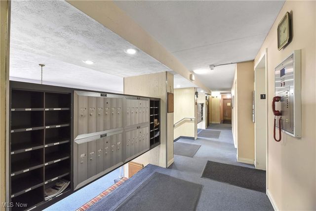 50 S Rocky River Drive 206, Berea, OH 44017