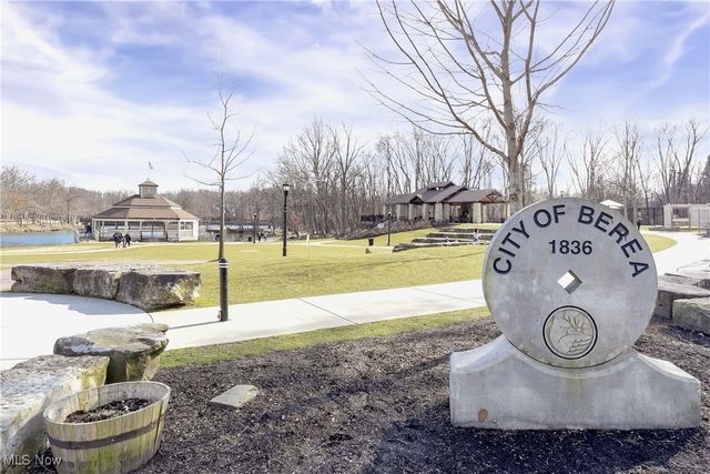 50 S Rocky River Drive 206, Berea, OH 44017