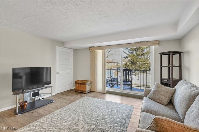 50 S Rocky River Drive 206, Berea, OH 44017