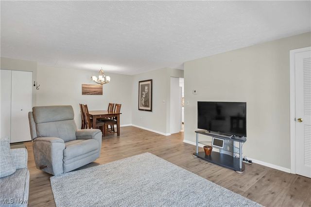 50 S Rocky River Drive 206, Berea, OH 44017