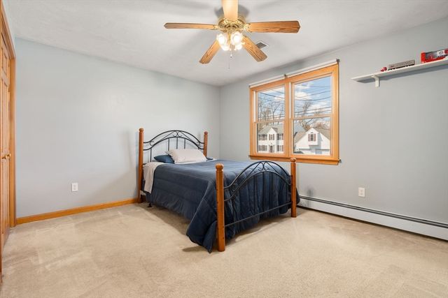 35 Sir Joseph Ct, Taunton, MA 02780