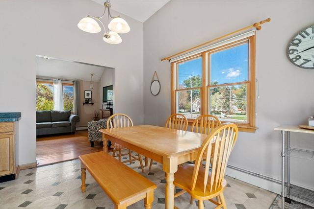 35 Sir Joseph Ct, Taunton, MA 02780