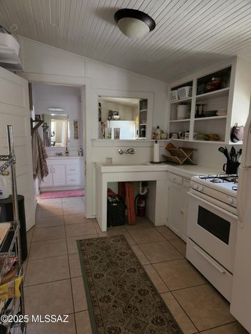 815 E 8th Street, Tucson, AZ 85719