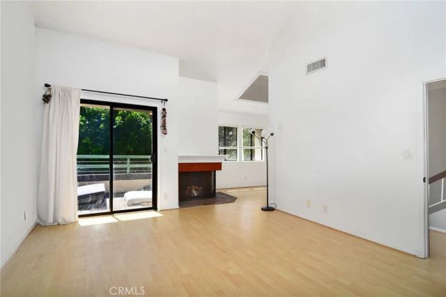 18739 Hatteras Street 55, Tarzana, CA 91356