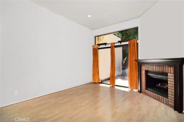 18739 Hatteras Street 55, Tarzana, CA 91356