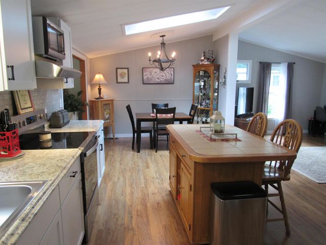 14 Rim Road, Danville, NH 03819