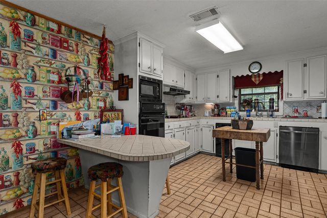 8915 Blanchard Latex Road, Mooringsport, LA 71060