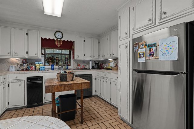 8915 Blanchard Latex Road, Mooringsport, LA 71060