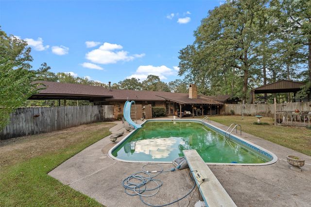 8915 Blanchard Latex Road, Mooringsport, LA 71060