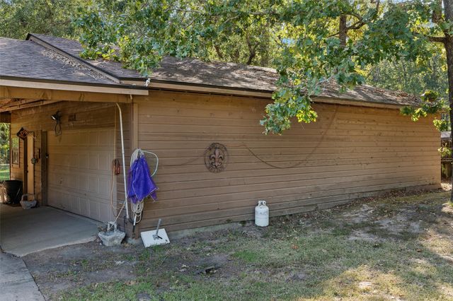 8915 Blanchard Latex Road, Mooringsport, LA 71060