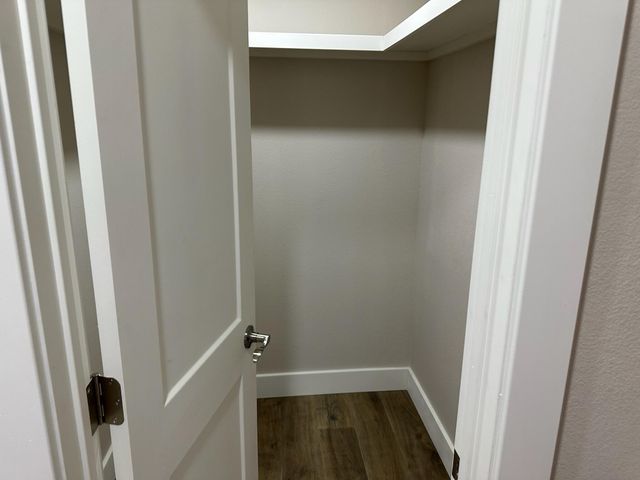 1256 Black Oak Resort Lane, Lampe, MO 65681