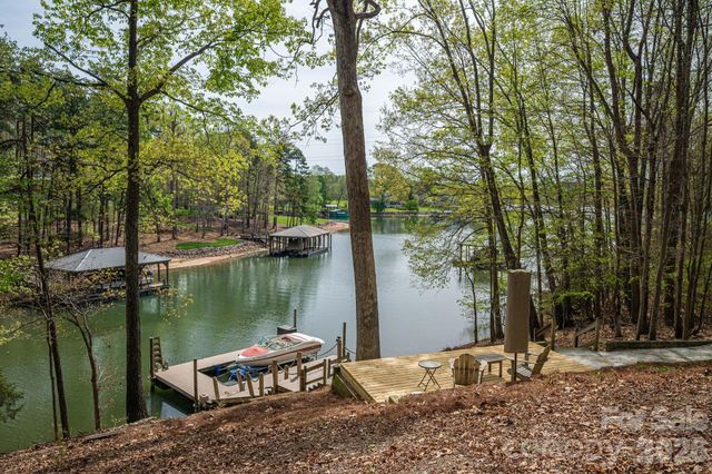 123 Honeydew Circle, Troutman, NC 28166