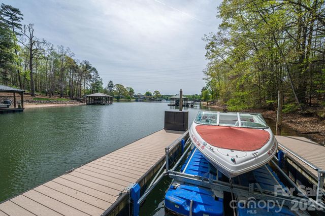 123 Honeydew Circle, Troutman, NC 28166