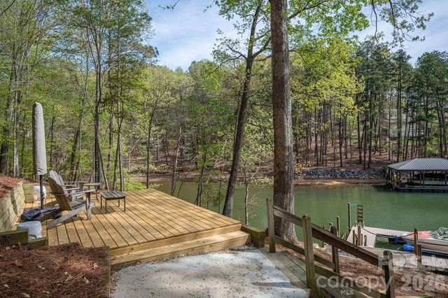 123 Honeydew Circle, Troutman, NC 28166
