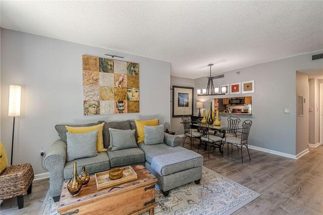 1 Biscayne Drive 109, Atlanta, GA 30309
