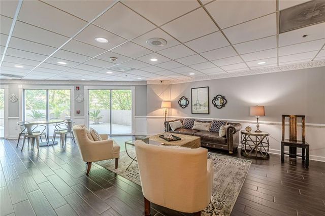 1 Biscayne Drive 109, Atlanta, GA 30309