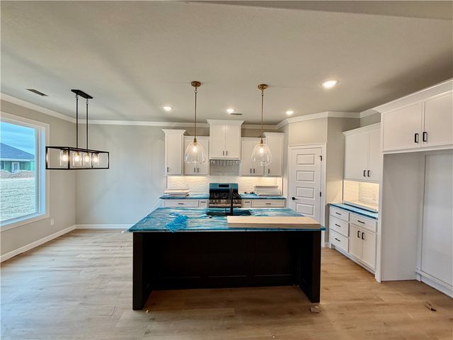 1813 Ferguson Street, Pea Ridge, AR 72751