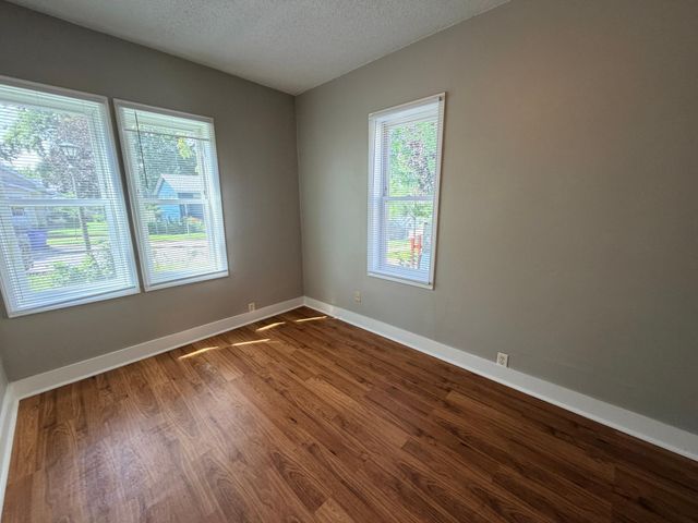 353 Lawson Avenue E, Saint Paul, MN 55130