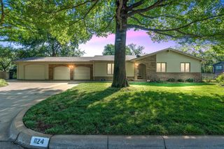 1124 N Chipper Ln, Wichita, KS 67212