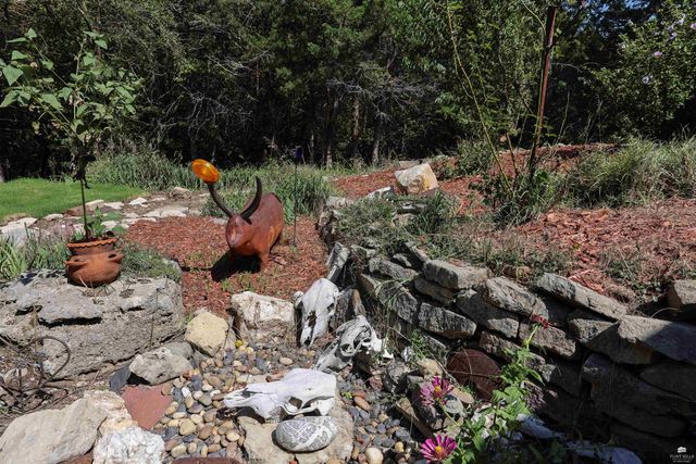 5707 Saddle Rock Road, Manhattan, KS 66503