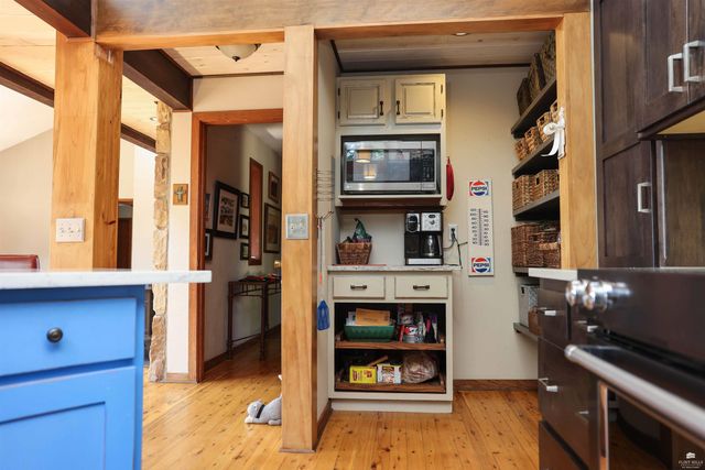 5707 Saddle Rock Road, Manhattan, KS 66503