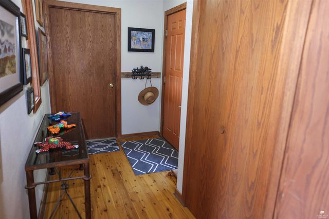 5707 Saddle Rock Road, Manhattan, KS 66503
