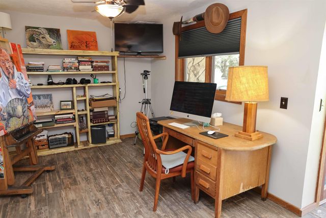 5707 Saddle Rock Road, Manhattan, KS 66503