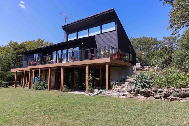 5707 Saddle Rock Road, Manhattan, KS 66503