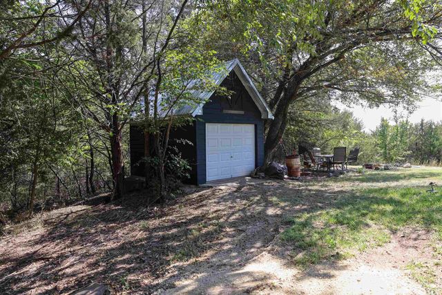5707 Saddle Rock Road, Manhattan, KS 66503