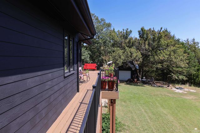 5707 Saddle Rock Road, Manhattan, KS 66503