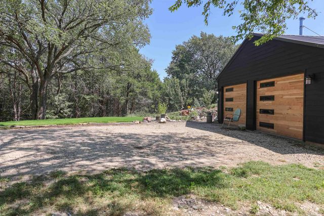5707 Saddle Rock Road, Manhattan, KS 66503