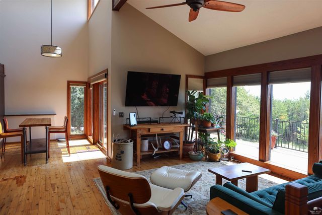 5707 Saddle Rock Road, Manhattan, KS 66503
