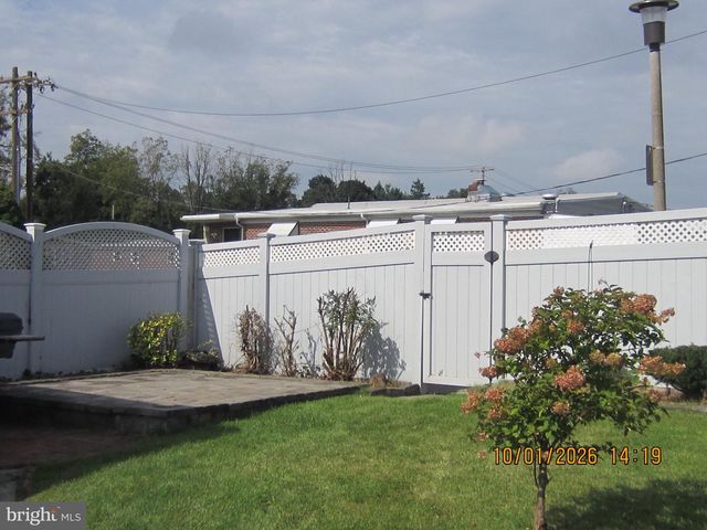 147 DIMARCO DR, Philadelphia, PA 19154