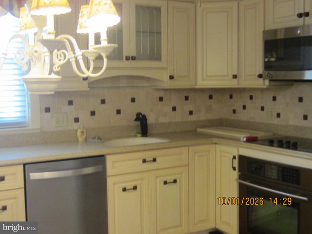 147 DIMARCO DR, Philadelphia, PA 19154