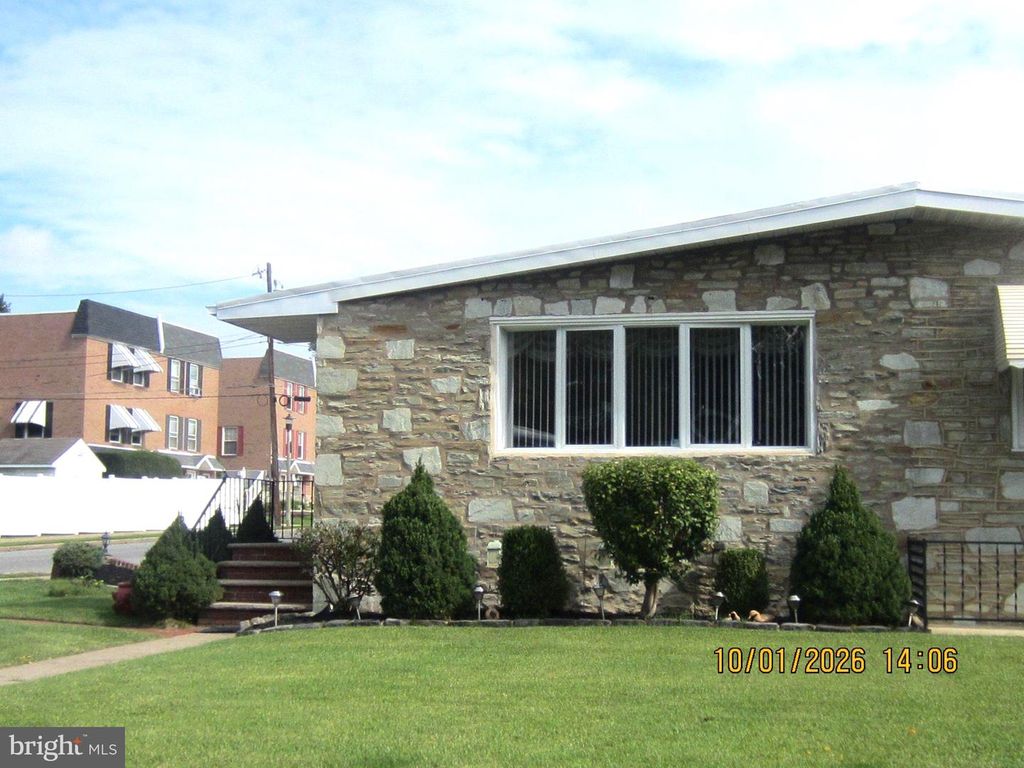 147 DIMARCO DR, PHILADELPHIA, PA 19154 — photo 3