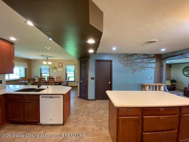 1910 W Pratt Road, Dewitt, MI 48820