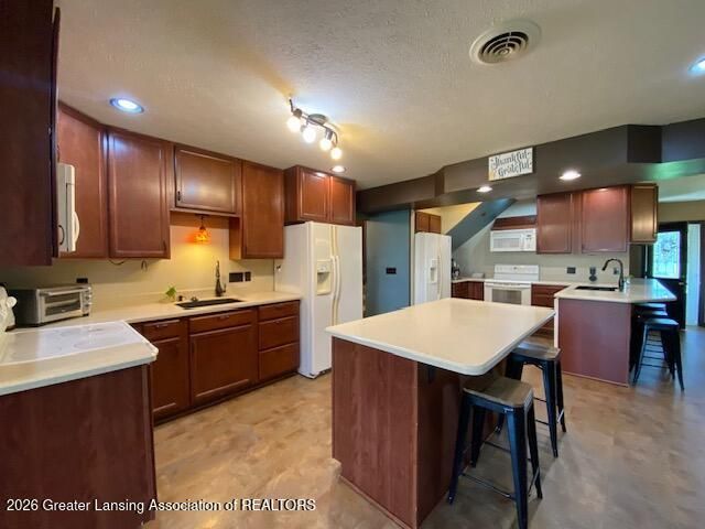 1910 W Pratt Road, Dewitt, MI 48820
