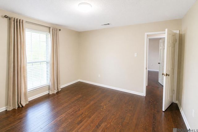 983 Hedgewood Dr, Baton Rouge, LA 70815