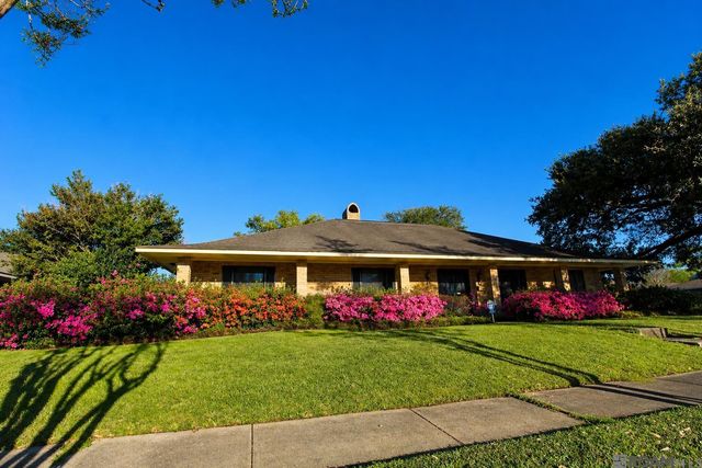 983 Hedgewood Dr, Baton Rouge, LA 70815