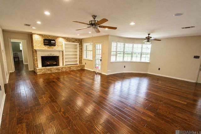 983 Hedgewood Dr, Baton Rouge, LA 70815
